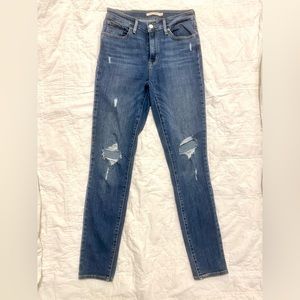 Levi’s 721 High Rise Skinny Jeans size 28